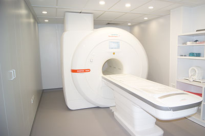 Siemens 1.5 Tesla MRI scanner Magnetom Sempra